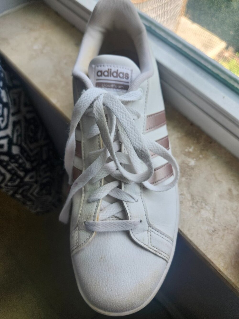 Adidas Women’s Cloudfoam Gray Athletic Sneakers Size 9.5